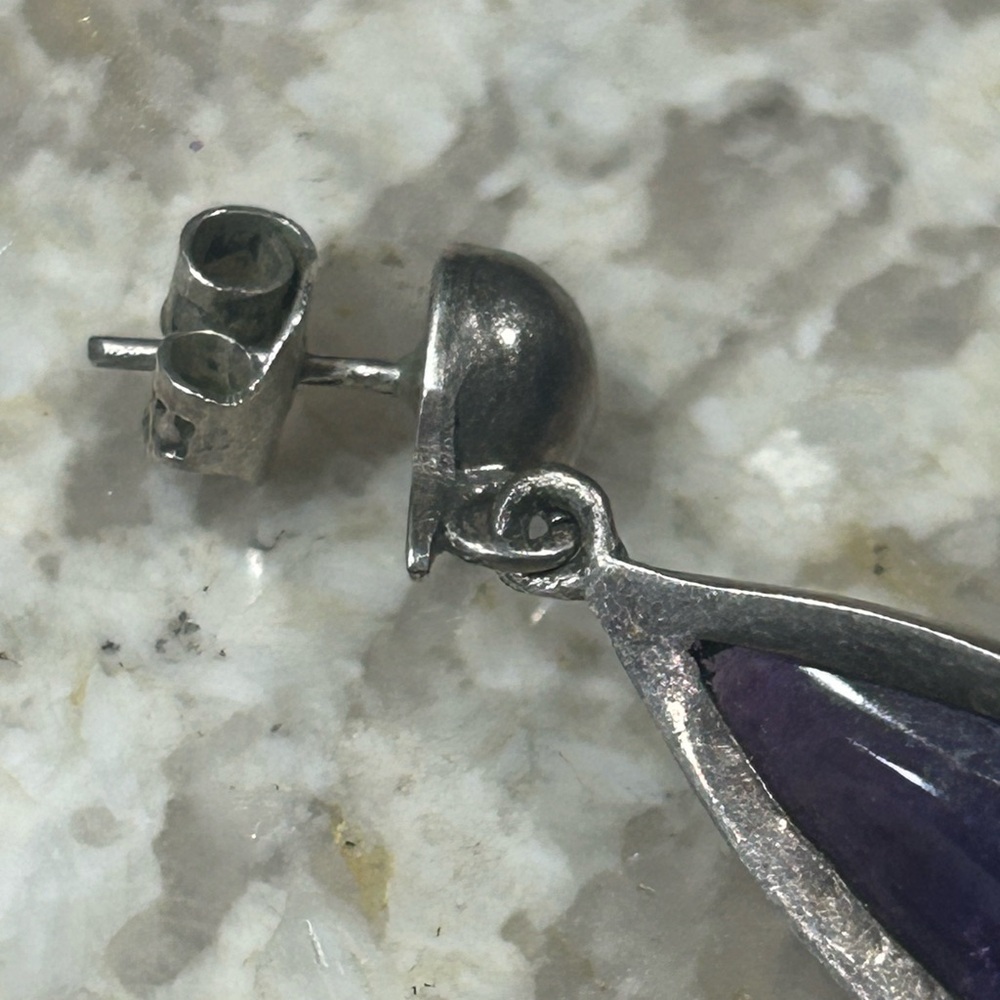 Very Unique Vintage Amethyst Dangle Earrings - Picture 9 of 14